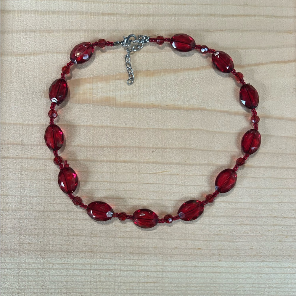 Retro Red Beaded Choker‎